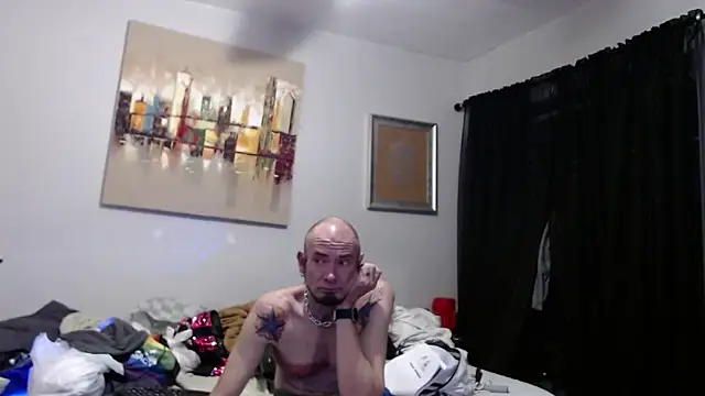 TommyDoggg online show from May 1, 2:15 am