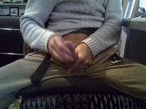 createur34 online show from November 14, 9:11 am