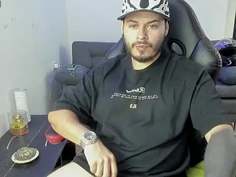 ragnar lothbrok777 online show from April 4, 10:18 pm