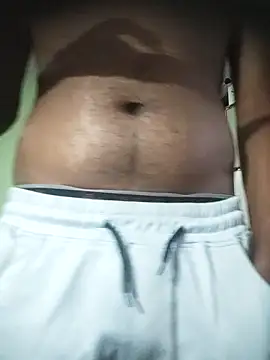 boyyouwant33 online show from April 3, 8:00 am