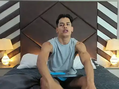 EmilianoPaez online show from March 14, 1:13 pm