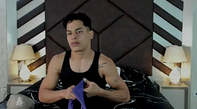 EmilianoPaez online show from February 19, 6:54 pm