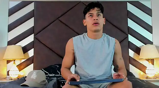 EmilianoPaez online show from February 18, 11:55 am