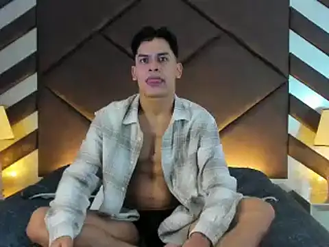 EmilianoPaez online show from March 8, 10:56 pm