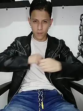 Snapshot of Mr-Eros-Master chatting on March 12, 3:35 am Mr-Eros-Master online show from March 12, 3:35 am
