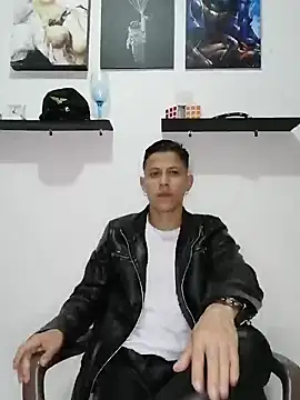Snapshot of Mr-Eros-Master chatting on February 15, 9:06 pm Mr-Eros-Master online show from February 15, 9:06 pm