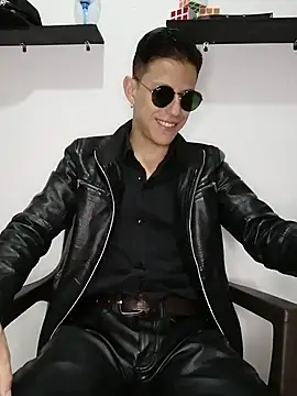 Snapshot of Mr-Eros-Master chatting on February 25, 12:13 pm Mr-Eros-Master online show from February 25, 12:13 pm