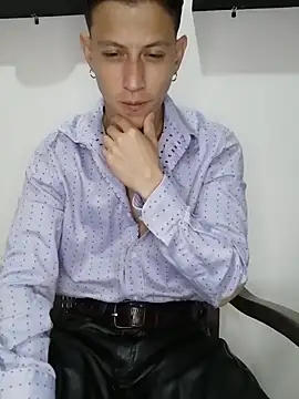 Snapshot of Mr-Eros-Master chatting on February 21, 4:59 pm Mr-Eros-Master online show from February 21, 4:59 pm