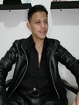Snapshot of Mr-Eros-Master chatting on February 21, 3:01 am Mr-Eros-Master online show from February 21, 3:01 am