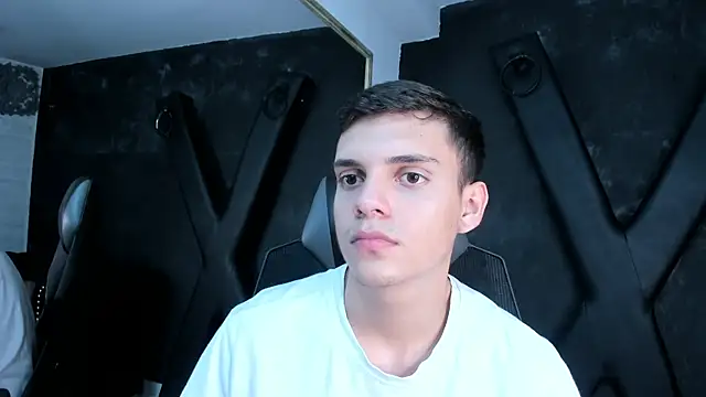 JacobRoberts1 online show from November 21, 9:25 pm