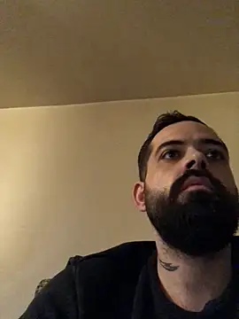 guccititi online show from May 7, 4:45 am