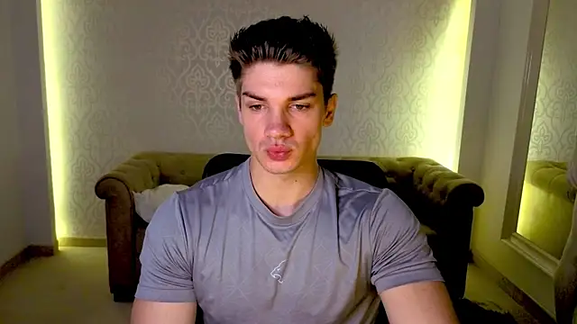 MaxKaiden online show from June 4, 3:56 am