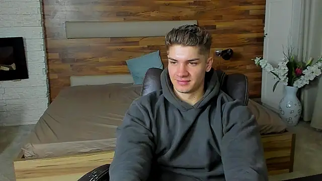 MaxKaiden online show from March 30, 4:35 am