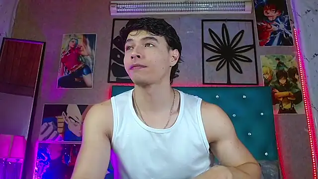 LiamAndrewzz online show from March 30, 4:35 am