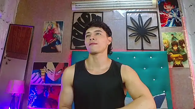 LiamAndrewzz online show from December 2, 7:39 pm