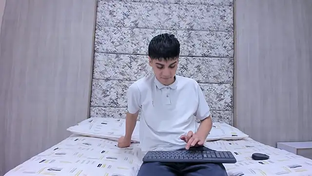 frank jhonsson online show from February 19, 7:21 pm