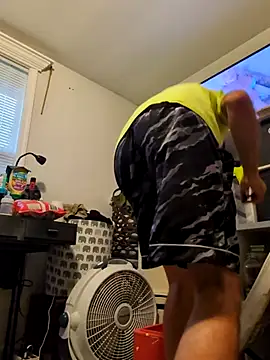 QueenM3 online show from October 4, 11:20 pm