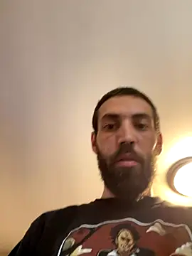 QueenM3 online show from October 3, 10:48 pm