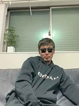 pierrot 0202 online show from February 18, 9:43 am