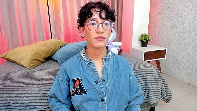 iiangel  online show from March 4, 3:57 am