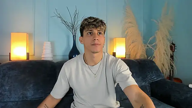 Allex Cano online show from March 13, 3:11 am