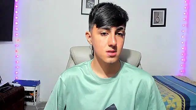 Snapshot of babymaik chatting on October 20, 8:24 pm babymaik online show from October 20, 8:24 pm