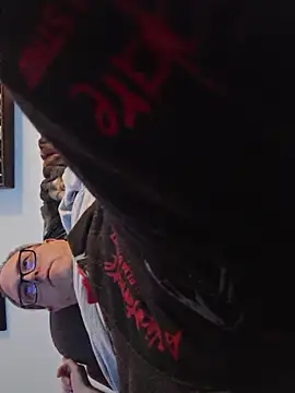 Smallone327 online show from February 6, 9:06 am