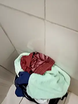 magrinhogostoso696 online show from September 28, 2:42 am