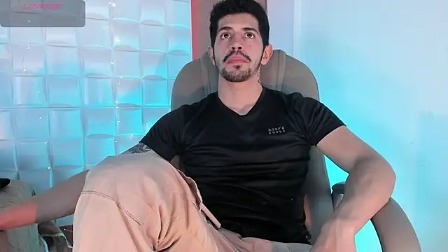 AlejandroStormm online show from July 19, 5:57 am