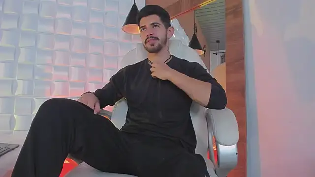 Snapshot of AlejandroStormm chatting on October 20, 9:08 pm AlejandroStormm online show from October 20, 9:08 pm