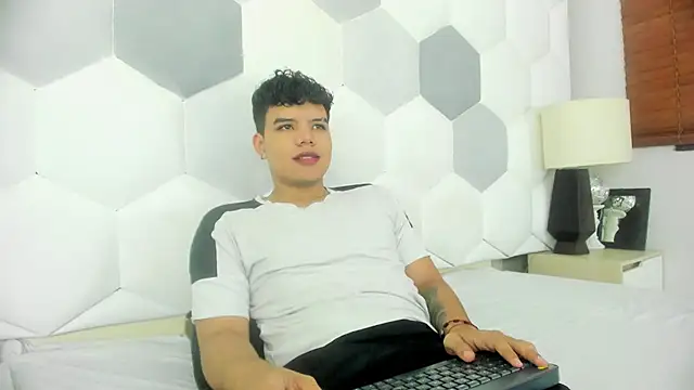 Axel Forte online show from March 31, 1:35 pm