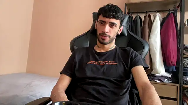 Snapshot of iendriw chatting on October 31, 2:09 pm iendriw online show from October 31, 2:09 pm