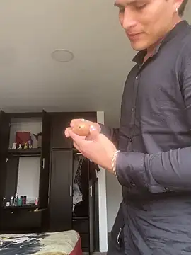 MaxxxSteil online show from November 1, 4:22 pm