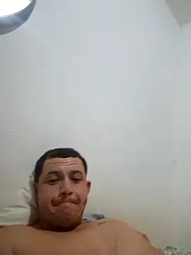 comcoroas online show from May 5, 1:07 am