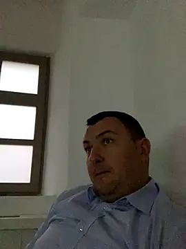 Snapshot of Mike8523 chatting on October 20, 4:38 am Mike8523 online show from October 20, 4:38 am