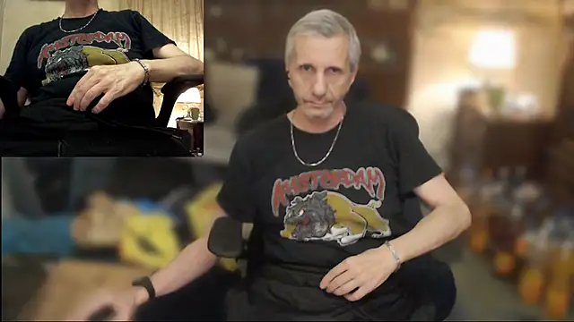maxdaddy690 online show from July 5, 9:44 pm