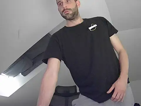 Snapshot of gryzoon chatting on September 13, 2:07 pm gryzoon online show from September 13, 2:07 pm