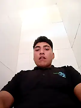 crisssalazar online show from October 23, 9:40 pm