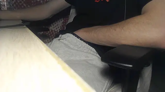 GreekDaddyNickOfficial online show from October 22, 9:40 pm