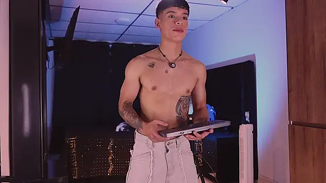 ErosKhaos online show from October 19, 10:57 pm