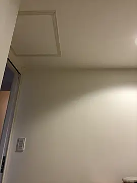 waka3232 online show from December 5, 1:35 am