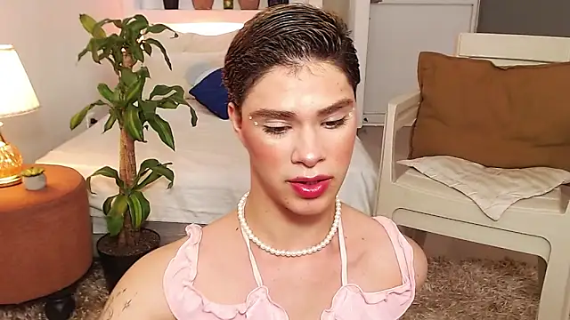 juanes puthee online show from November 10, 12:43 pm