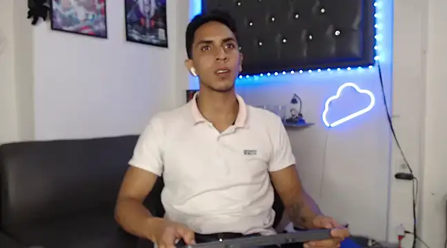 Monkey uchiha777 online show from March 10, 1:10 pm