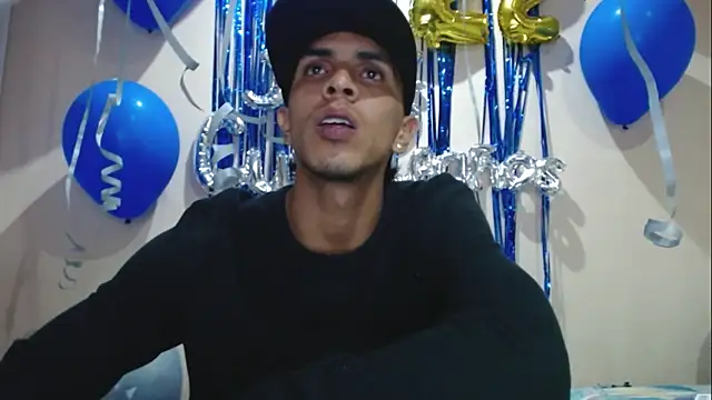 Monkey uchiha777 online show from September 14, 1:29 am