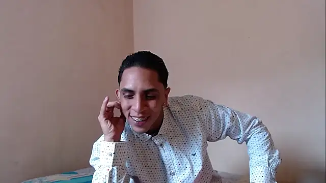 Monkey uchiha777 online show from September 17, 5:14 pm