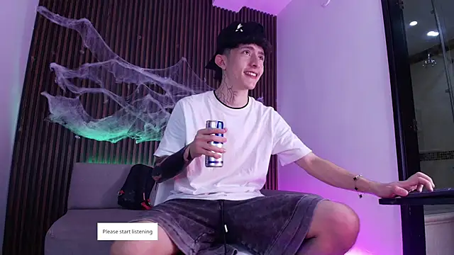 troy rouge online show from October 29, 7:17 pm