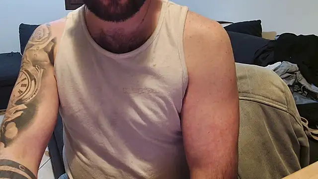 maialinofriuli online show from February 4, 2:39 am