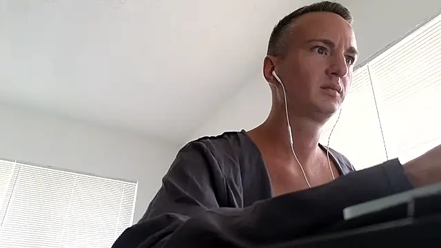 TheDaddy005 online show from May 15, 6:16 pm
