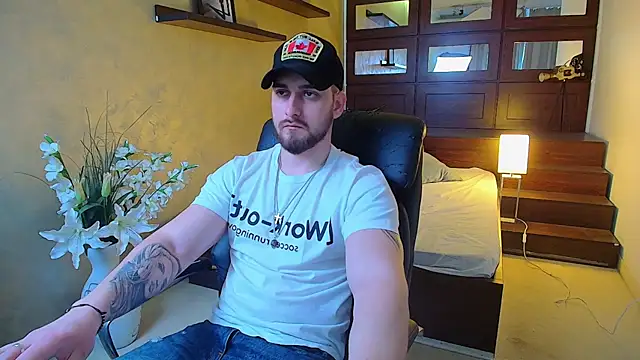 Snapshot of MatiasDean chatting on March 14, 5:38 am MatiasDean online show from March 14, 5:38 am