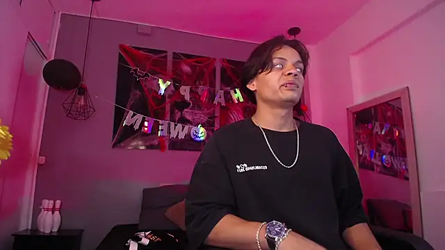 Draco collins online show from October 31, 8:23 pm